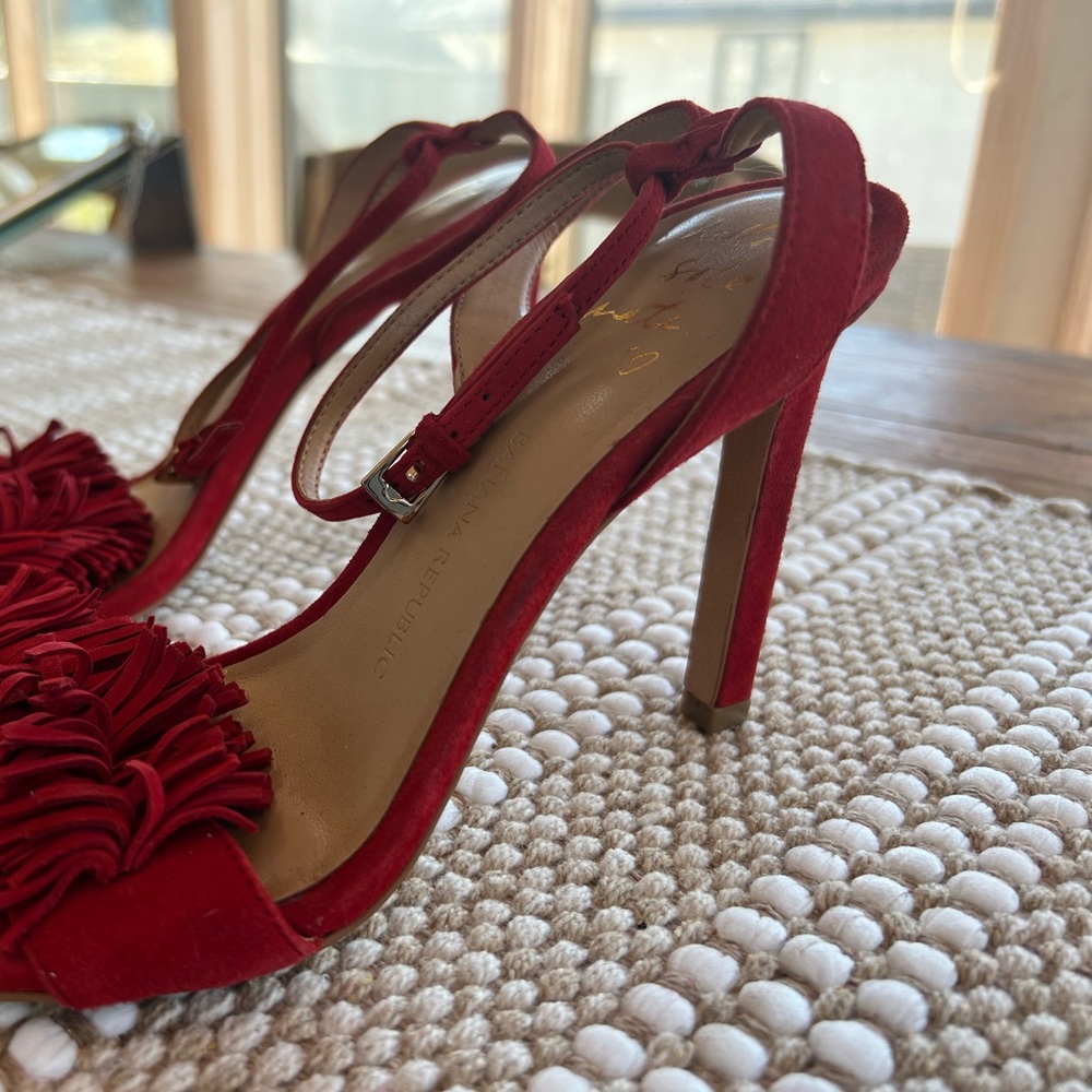 Banana Republic Red Suede Tassel Heels Size 8 - Picture 2 of 5